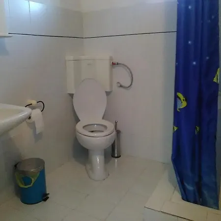 Manolia *