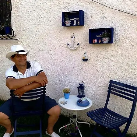 Manolia Orfánion